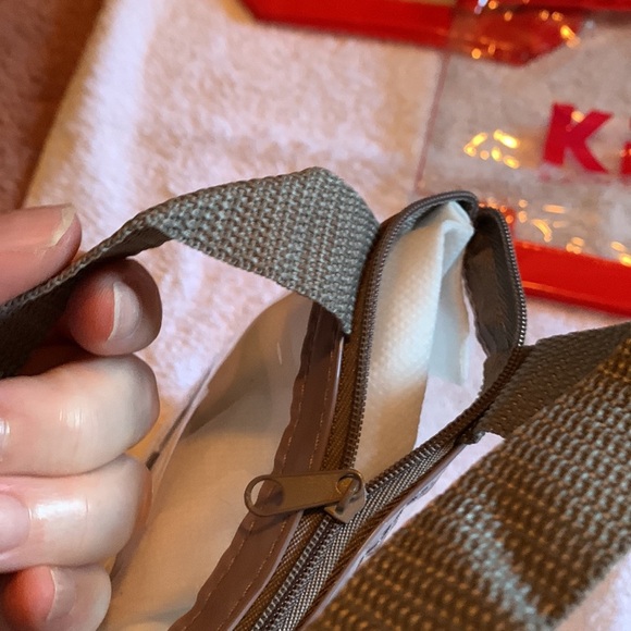 Saint Tropez Kiwi Toiletry/Make Up Plastic Bag - Picture 6 of 10